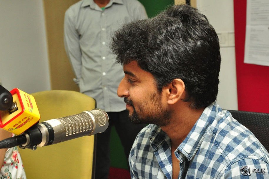 Majnu-Movie-Team-At-Radio-Mirchi